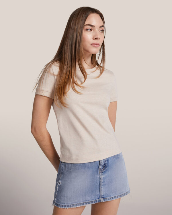 Veza woman