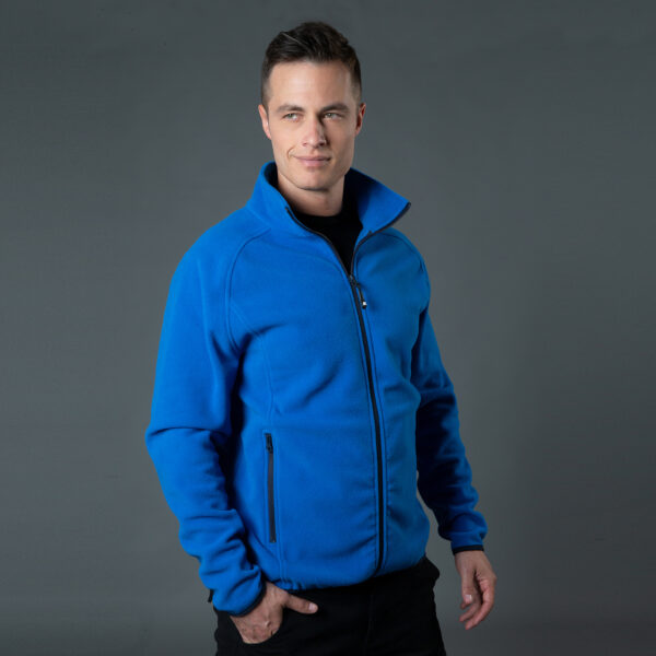 Pile metz man