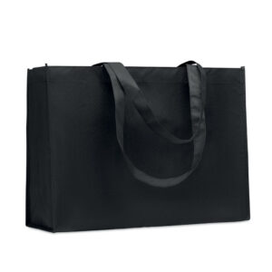 Shopper in tnt rpet
