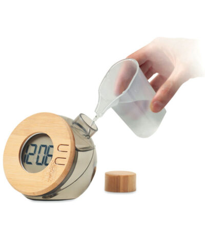Orologio alimentato ad acqua