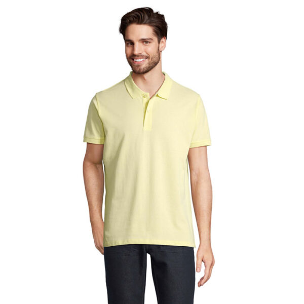 Giallo chiaro