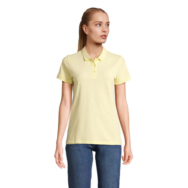 Giallo chiaro